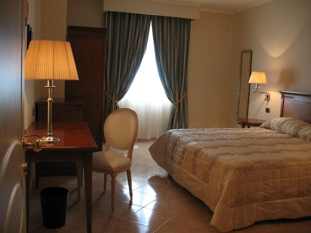 Hotel San Giorgio Crotone Eksteriør bilde
