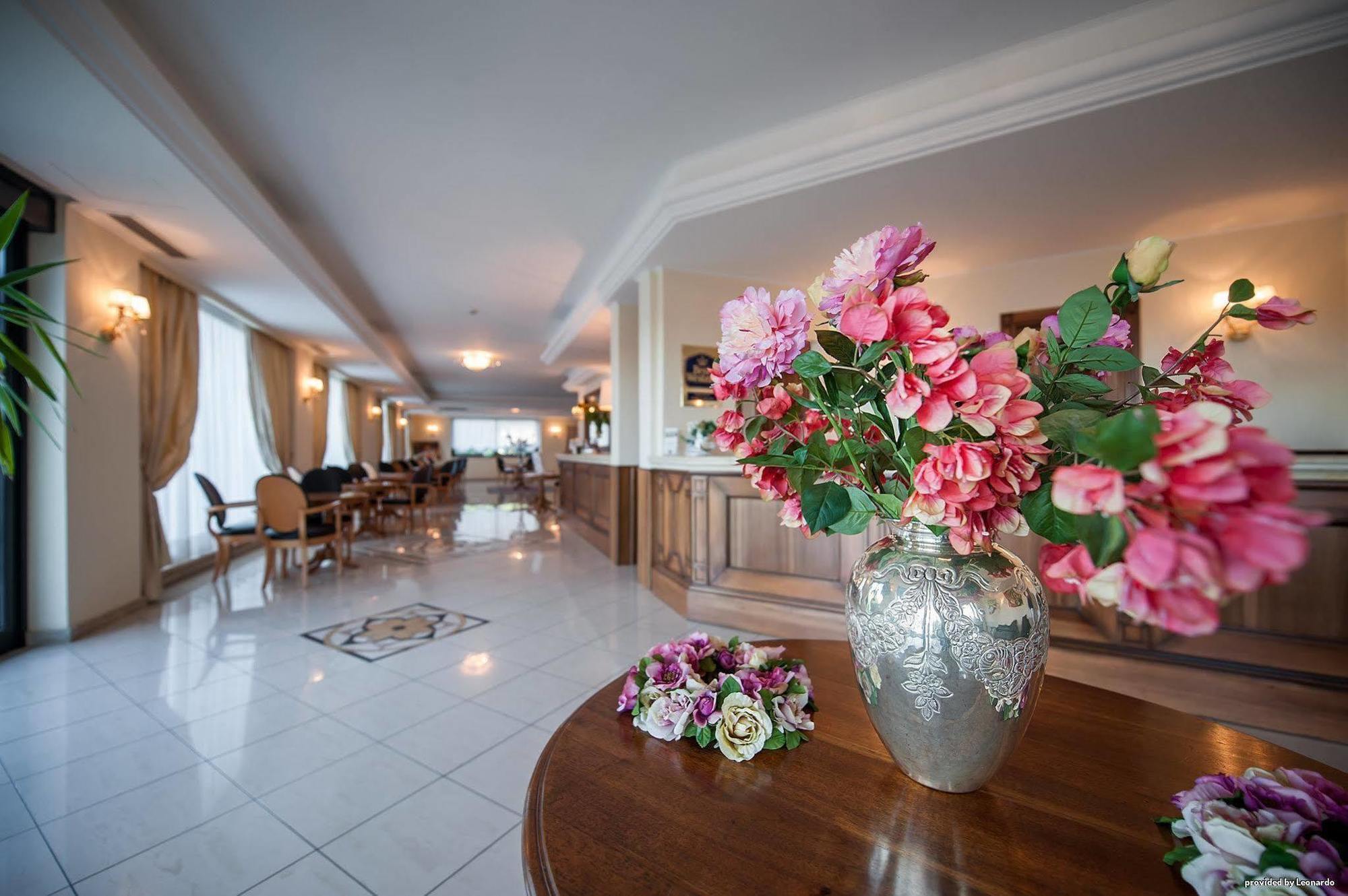 Hotel San Giorgio Crotone Eksteriør bilde